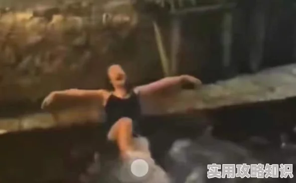 晨勃让室友口了好爽H，意外引发惊人反响，网友热议背后的故事与影响！