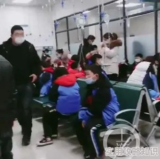 班长露出 让学生吃，学校惊现食物中毒事件，数名学生紧急送医，家长愤怒要求彻查！