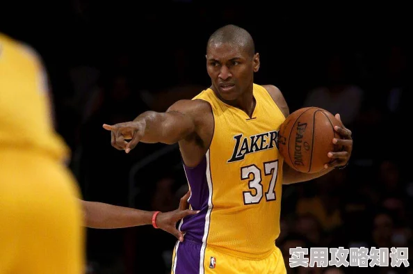 “唐三桶阿银不亦乐乎NBA”震撼来袭！巨星转会风波引发球迷热议，季后赛局势瞬息万变！